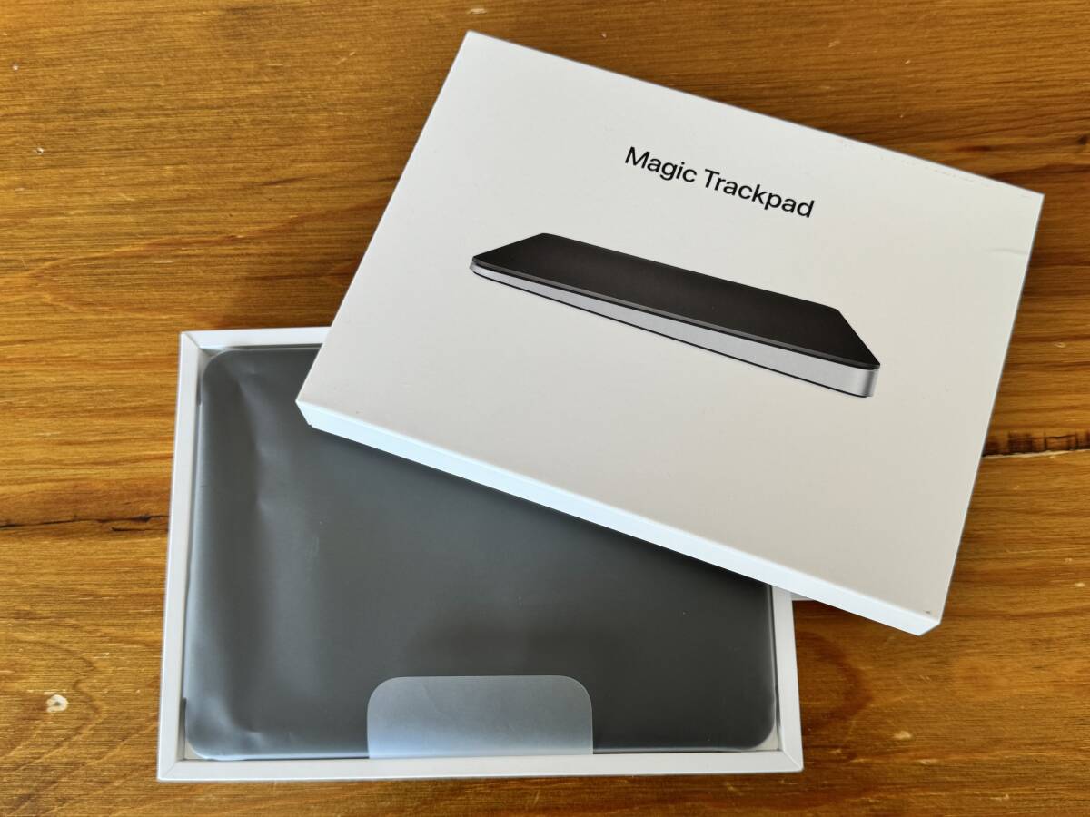 【送料込】アップル Apple Magic Trackpad - ブラック（Multi-Touch対応） (中古)_画像1