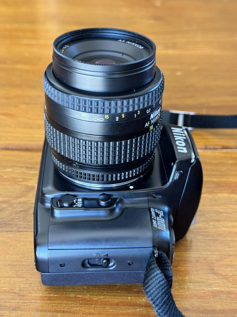 【送料込】Nikon F-601 QUARTZ DATE ＆ AF NIKKOR 35-70/F3.3-4.5 カメラ・レンズセット(中古)_画像9