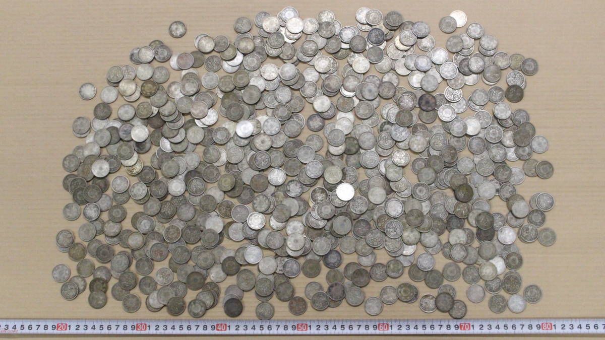 【文明館】50銭銀貨 大量まとめて(約3.4kg) 時代物 日本 古銭 貨幣 カ22_画像1