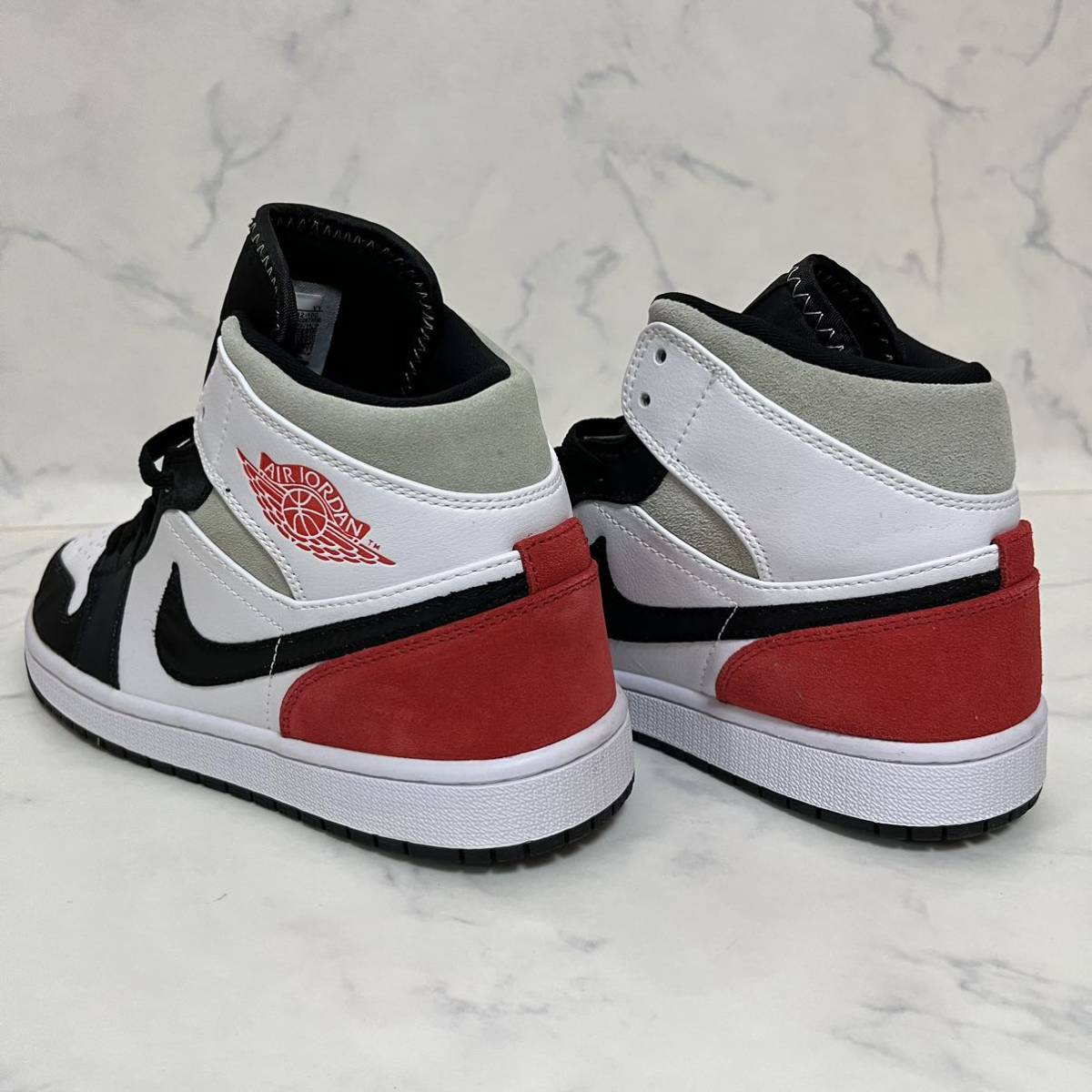 送料無料 【新品】25 5cm Nike Air Jordan 1 Mid SE Black/Red 送料無料 【新品】25 5cm Nike Air Jordan 1 Mid SE Black/Red