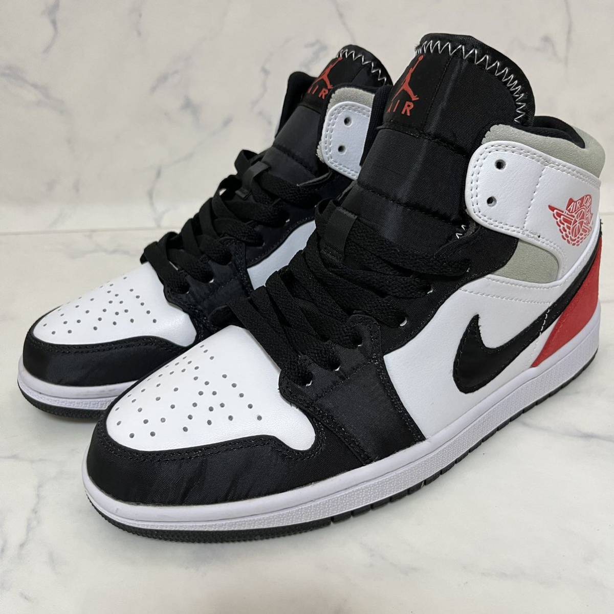 送料無料 【新品】25 5cm Nike Air Jordan 1 Mid SE Black/Red 送料無料 【新品】25 5cm Nike Air Jordan 1 Mid SE Black/Red