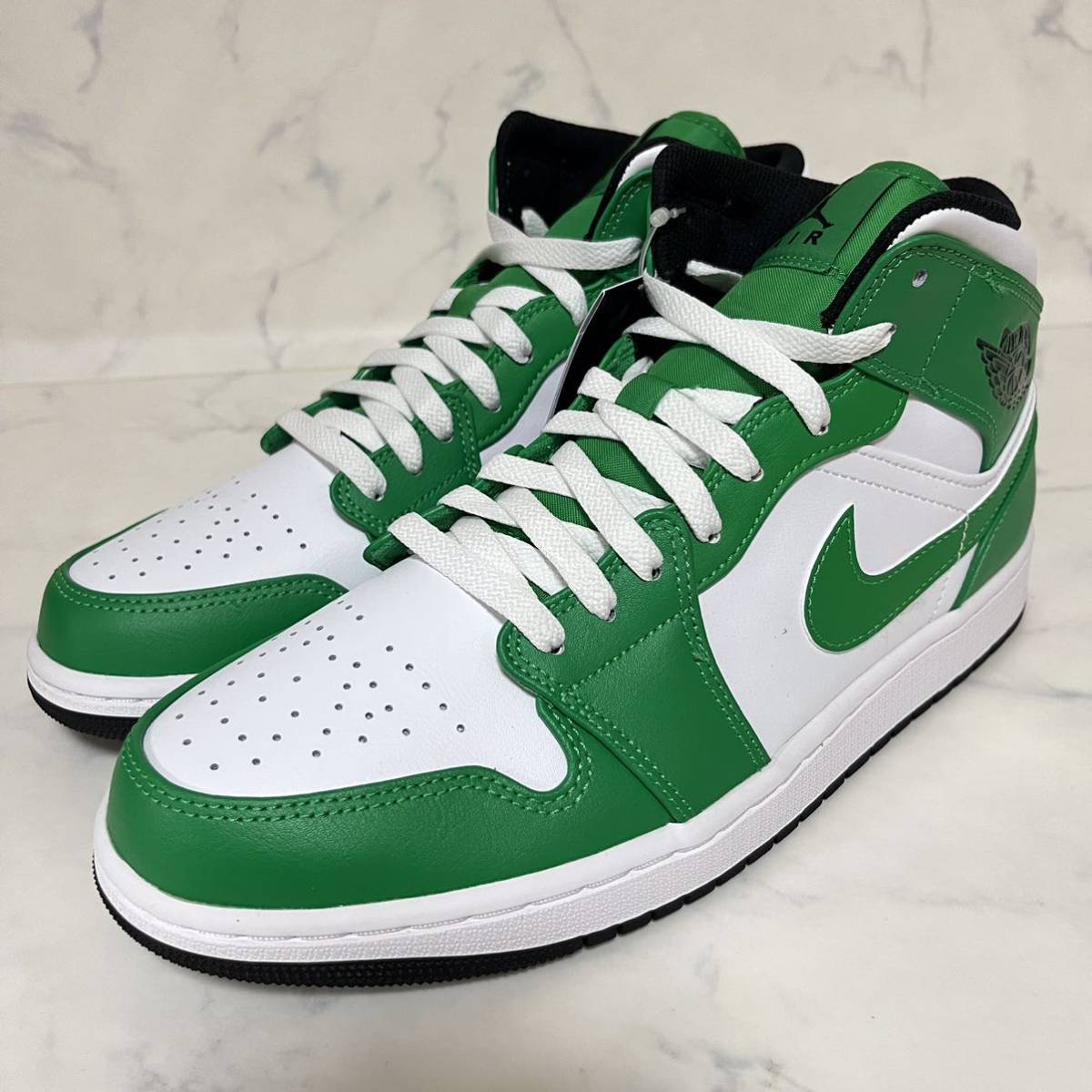 ★送料無料★【新品未試着】28cm Nike Air Jordan 1 Mid Lucky Greenナイキ エアジョーダン1 ミッド ラッキーグリーン ホワイト 白 緑_画像2