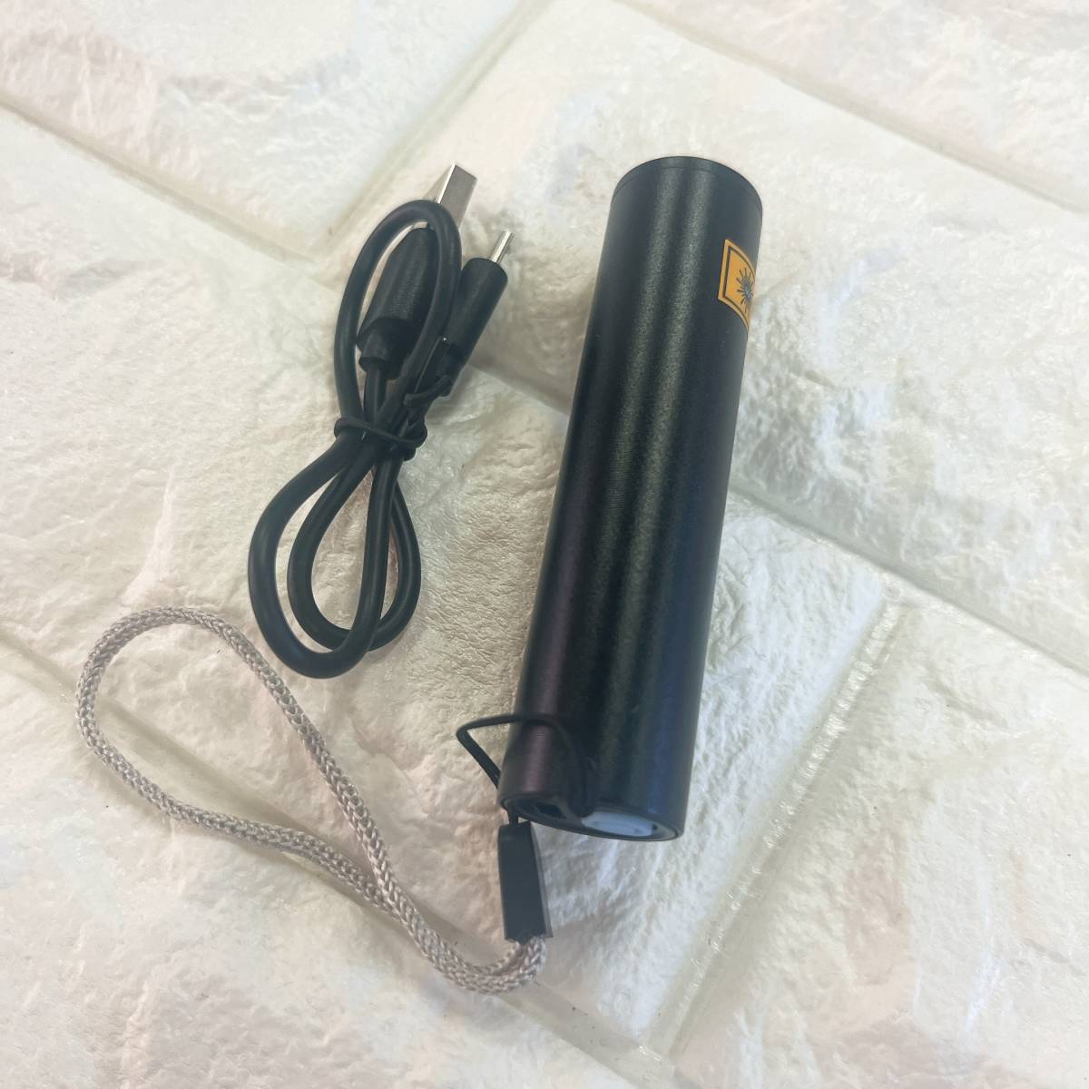 Alonefire SV57 小型 3W 紫外線 ブラックライト波長365nm USB充電式 アニサキスライト ウッド灯検査 UV LED ライト ポータブル マネー _画像8