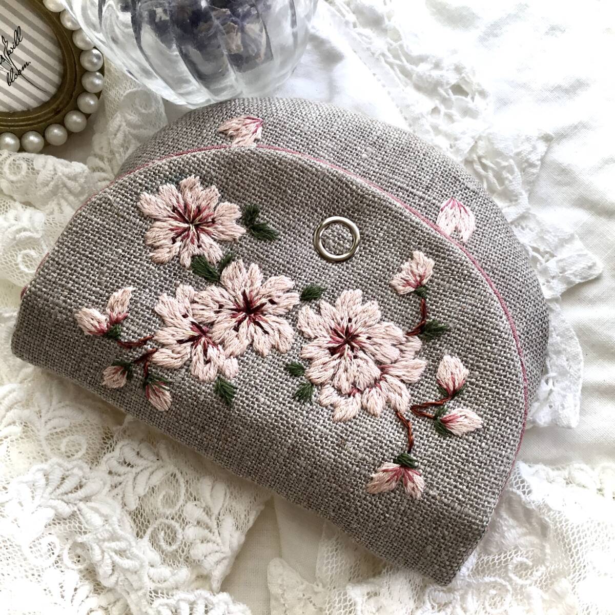 ♪はんど刺繍*蓋型丸みなケース*桜*春一番“リネンポーチ*handmade_画像4