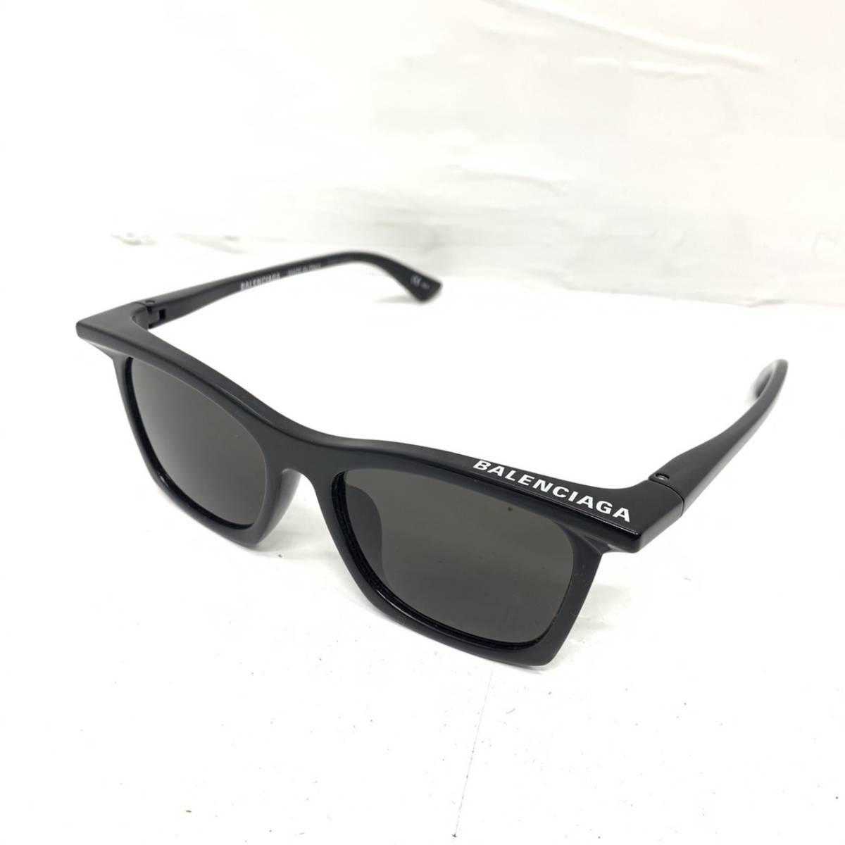 送料無料h56962 BALENCIAGA バレンシアガ サングラス 眼鏡 BB0099SA 黒 ブラック メガネ ファッション 小物 アクセサリー