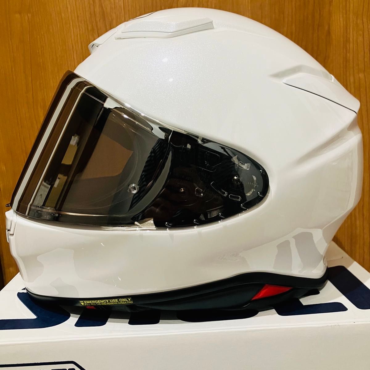 美品 SHOEI Z-8 ルミナスホワイト Lサイズ 新品クリアシールド 美品 SHOEI Z-8 ルミナスホワイト Lサイズ 新品クリアシールド