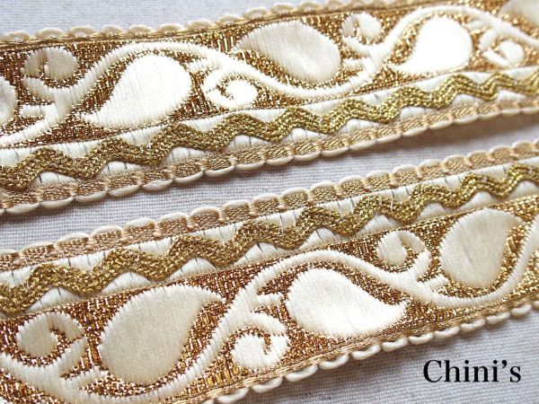即決 ! 0.5mより インド刺繍リボン チロリアンテープ 白 スカラップ☆ 手芸 素材 材料 クラフト_画像1