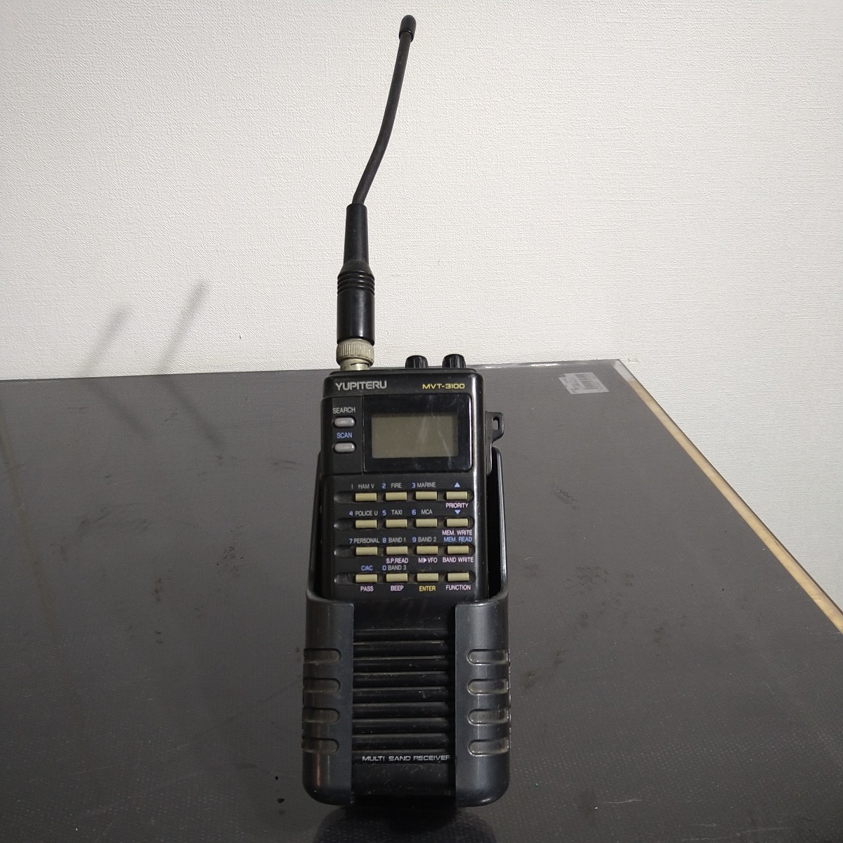 BS024.型番:MVT-3100. 無線機. マルチバンド.ジャンク_画像1