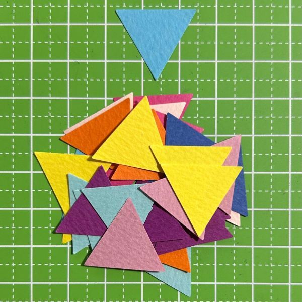 (2625c) Треугольник [30 листов] ★ Craft Punch