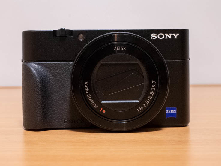 SONY　ソニー　サイバーショット　DSC-RX100M5A　24ｍｍ-70ｍｍ（35mm換算）f1.8-f2.8　カールツァイスレンズ_画像2