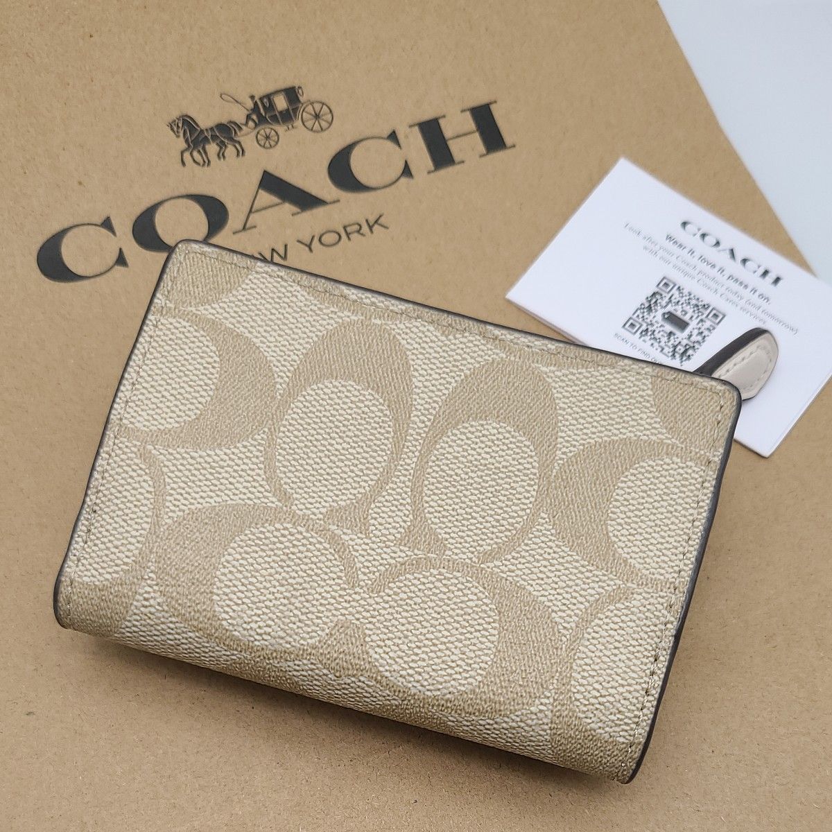 新品　COACH　折り財布　３つ折り財布