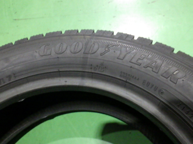 GOODYEAR ICENAVI7 175/65R15 84Q スタッドレスタイヤ2本 21年 7.9mm 【管理番号 9035 RB2-201】中古【小物】_画像2