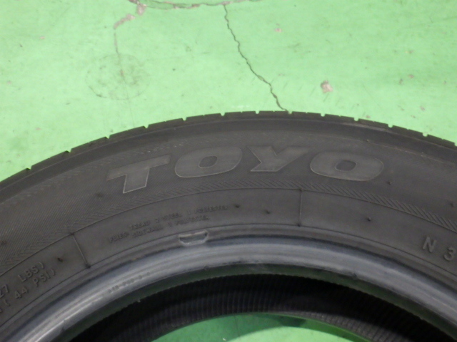 TOYO SD-k7 145/80R12 74S タイヤ2本 5.7mm 21年 22年 【管理番号 9046 RB2-601】中古【小物】の画像2