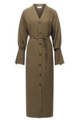 新品タグ 未着 BY MALENE BIRGER バイ マレーネ ビルガー DAVASレーヨンナイロンシャツワンピース2022SS サイズ34 カーキ系 定価、49.500円