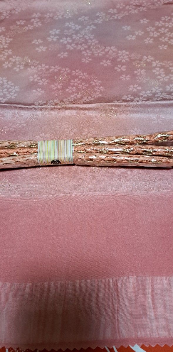 帯揚げ帯締めセット正絹100% 和装小物 金銀糸、桜サーモンピンク系　桜柄　三越品