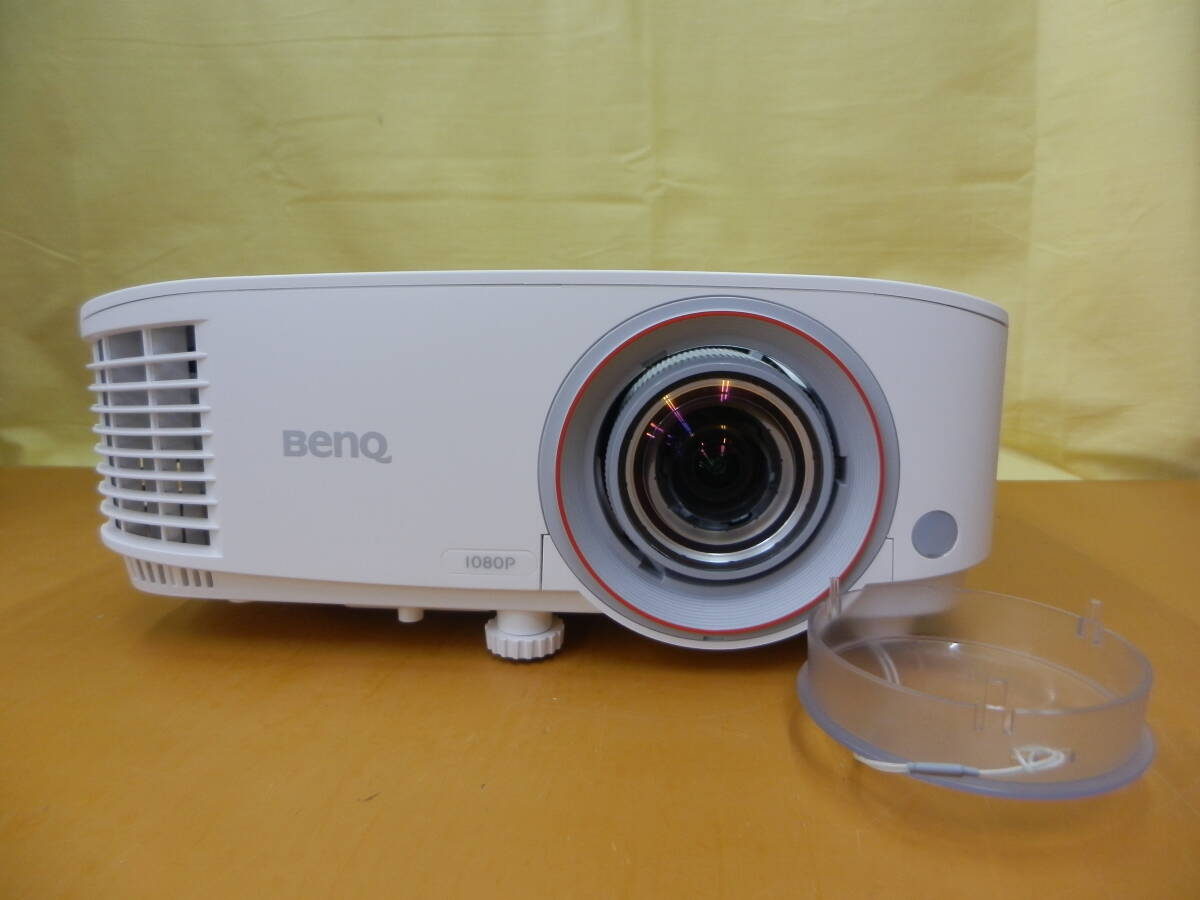 ☆3142 BenQ TH671ST フルHD 3D対応 プロジェクター 3000lm超単焦点 PROJECTOR 中古品_画像2