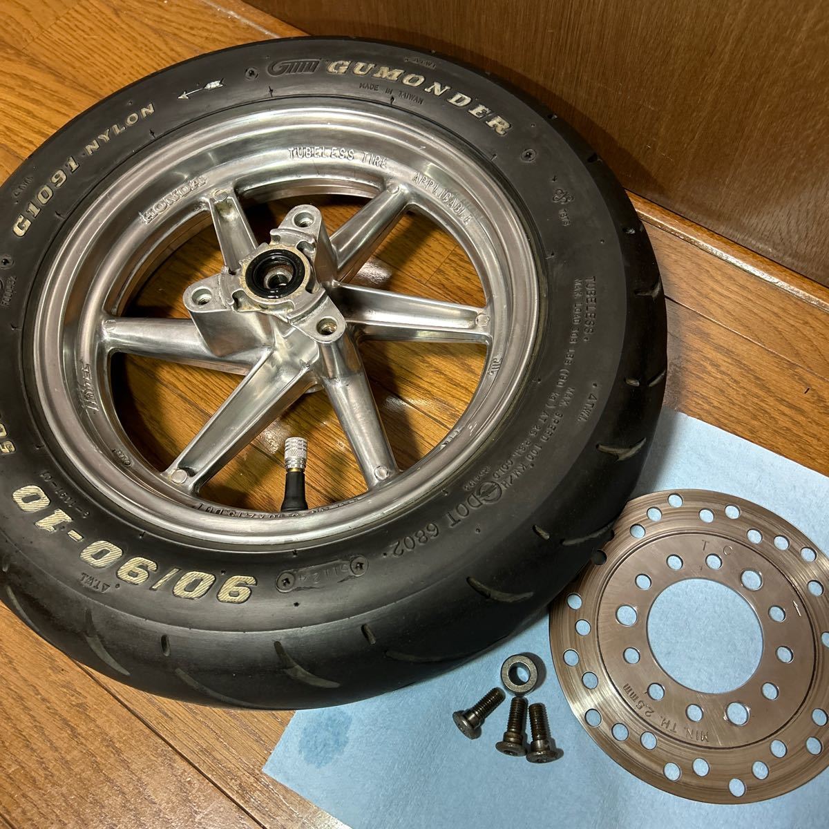 Bibian 比比昂 - ホンダ純正 ライブ ディオ ZX ズーマー Bibian 比比昂 - ホンダ純正 ライブ ディオ ZX ズーマー