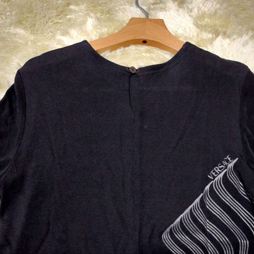versace ヴェルサーチ レディース 半袖 tシャツ S M 黒 シルバー ラメライン ロゴ シンプル 春 メンズ デニム スカート シャツ と合わせて_画像5