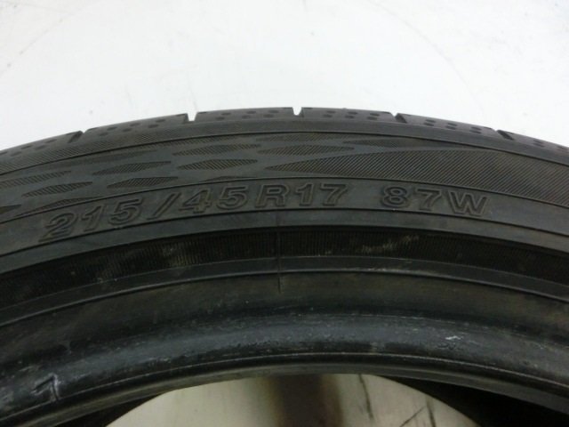 K20-2041 中古タイヤ ヨコハマ BluEarth-GT AE51G 215/45R17 87W (1本)_画像3