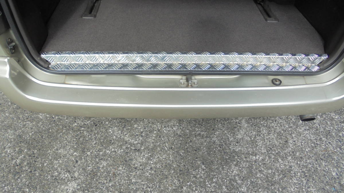 ハイエース　ワゴン　100系　リアスカッフプレート　_アルミ製縞板
