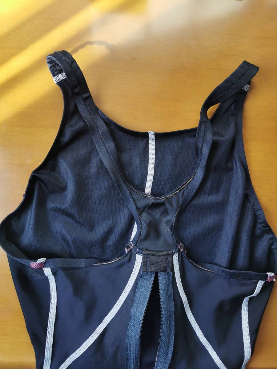 【USED】SPEEDO G-SUITS ファースト レッグスーツ 競泳水着　83OC-10111　サイズ/M　カラー/ネイビー_後面(肩ひも部分劣化状況)