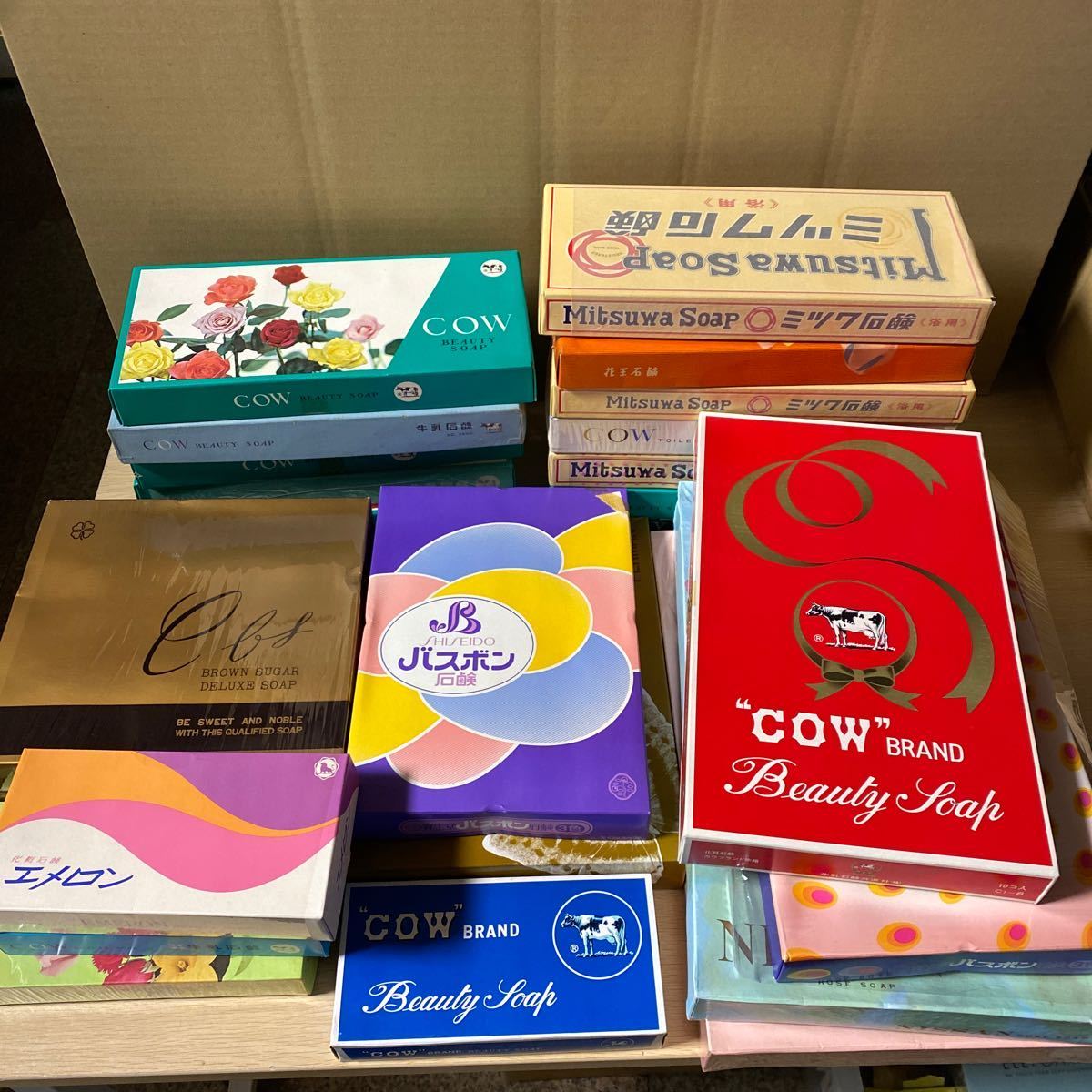 未使用 固形 石鹸 石けん まとめ 24箱セット COW バスボン エメロン ミツワ 他 保管品 ①_画像1