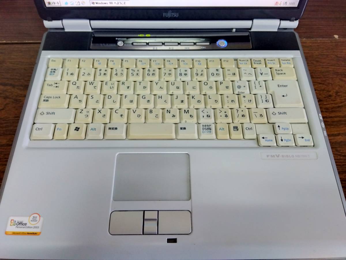 レトロゲーム向け Win 98 + 2000 + XP + Power Macintosh + FM TOWNS FMV-BIBLO NB70H FMVNB70H Windows98 SE Windows2000 Windows_キーボード