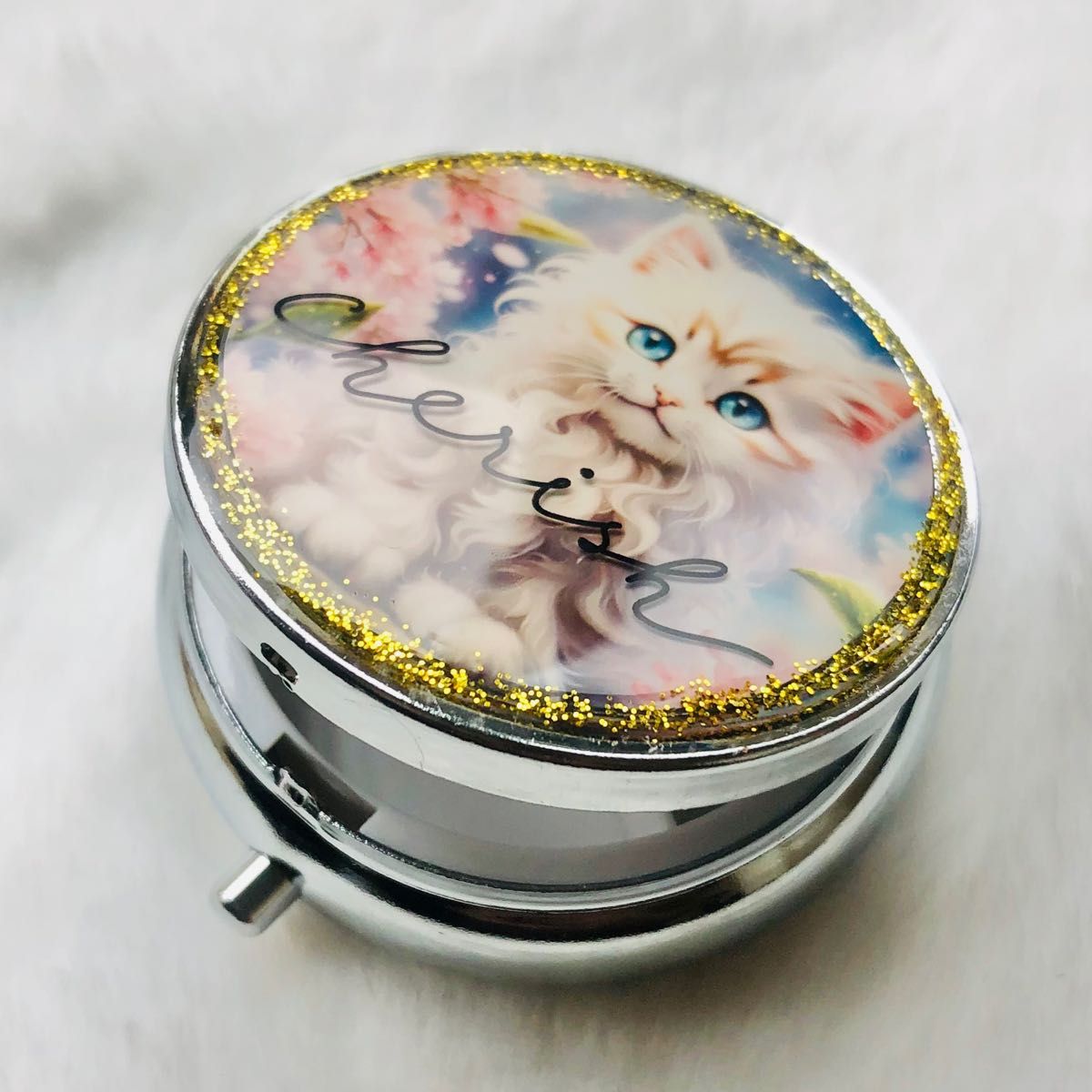 ハンドメイド ピルケース 小物入れ レジン 子猫