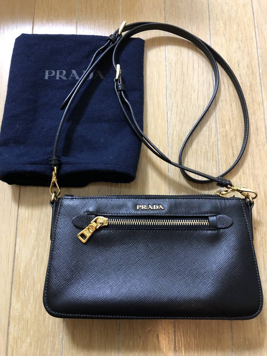 PRADA プラダ ショルダーバック ミニ レザー ブラック