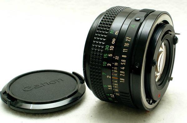 Canon キャノン 純正 NEW FD 50mm 高級単焦点レンズ 1:1.8 希少・作動品_画像2