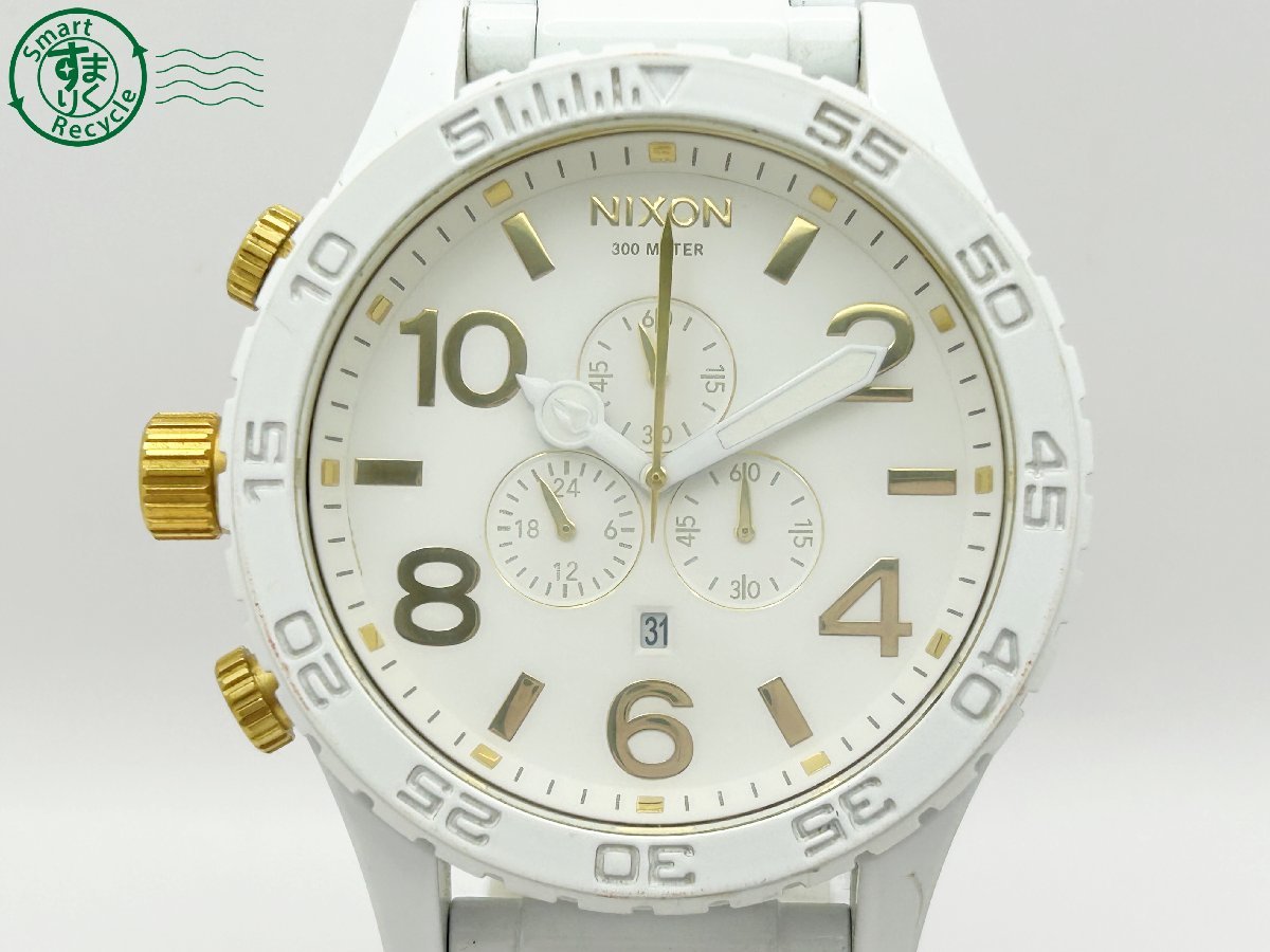 2402415226 ◇ NIXON ニクソン THE 51-30 クロノグラフ 白文字盤 ホワイト ゴールド デイト 箱付き メンズ QUARTZ QZ 腕時計 中古の画像3