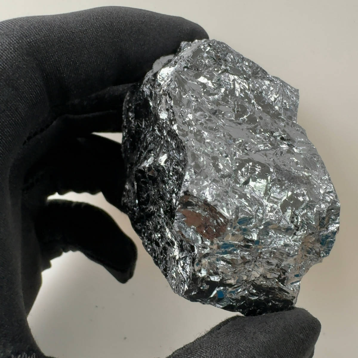 【E23865】 多結晶シリコン テラヘルツ鉱石 多結晶 シリコン テラヘルツ 鉱石 人工結晶 パワーストーン