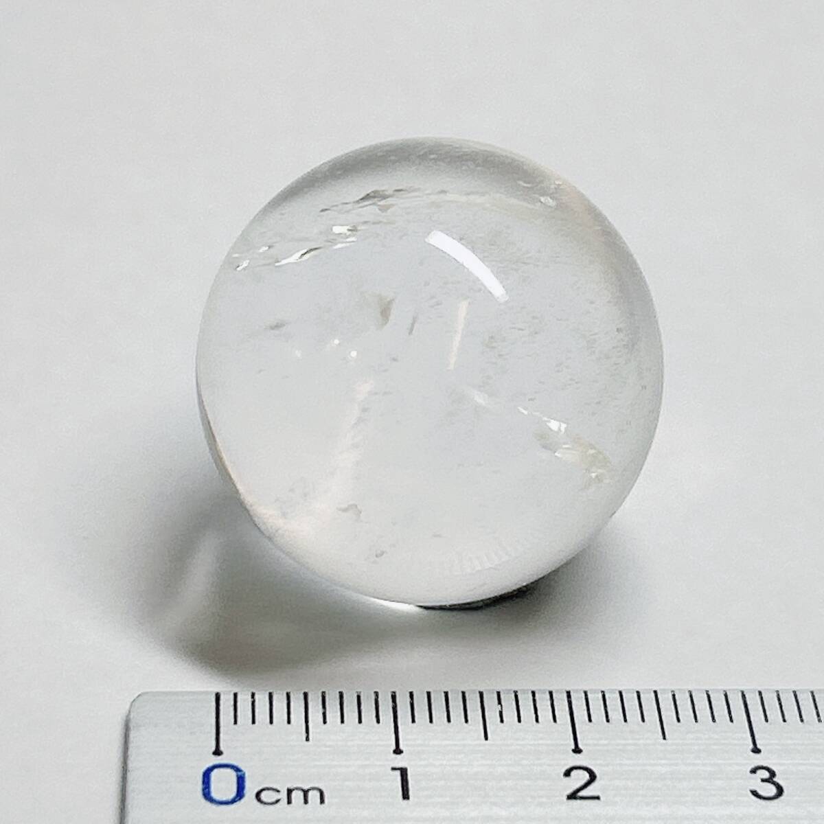 【E8644】天然水晶球＊約28㎜＊水晶玉＊スフィア＊インクルージョン入り＊球＊水晶＊Quartz＊sphere＊天然石＊パワース