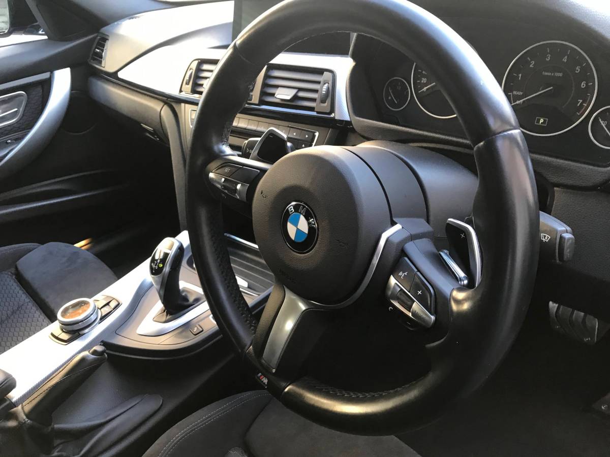 【個人】BMW Active Hybrid3 6気筒ターボ 306馬力《程度良好》_画像8