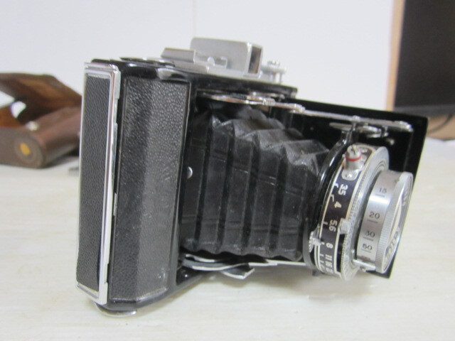 Semi Leotax/ Leo tuck s/.. camera /1:3.5 F=7.5cm/ film camera / case attaching / Showa Retro Junk 