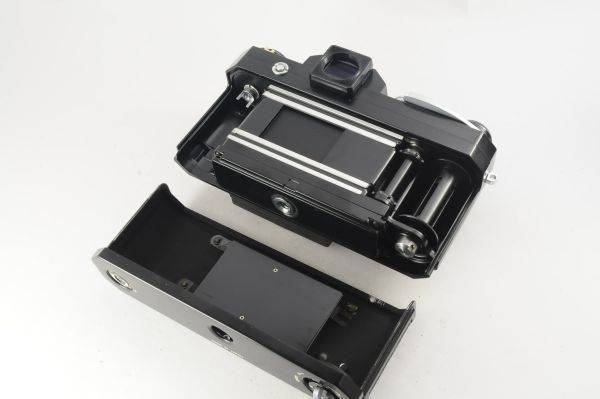 Yahoo!オークション - 超美品 NIKON ニコン F アイレベル ボディ Yahoo!オークション - 超美品 NIKON ニコン F アイレベル ボディ