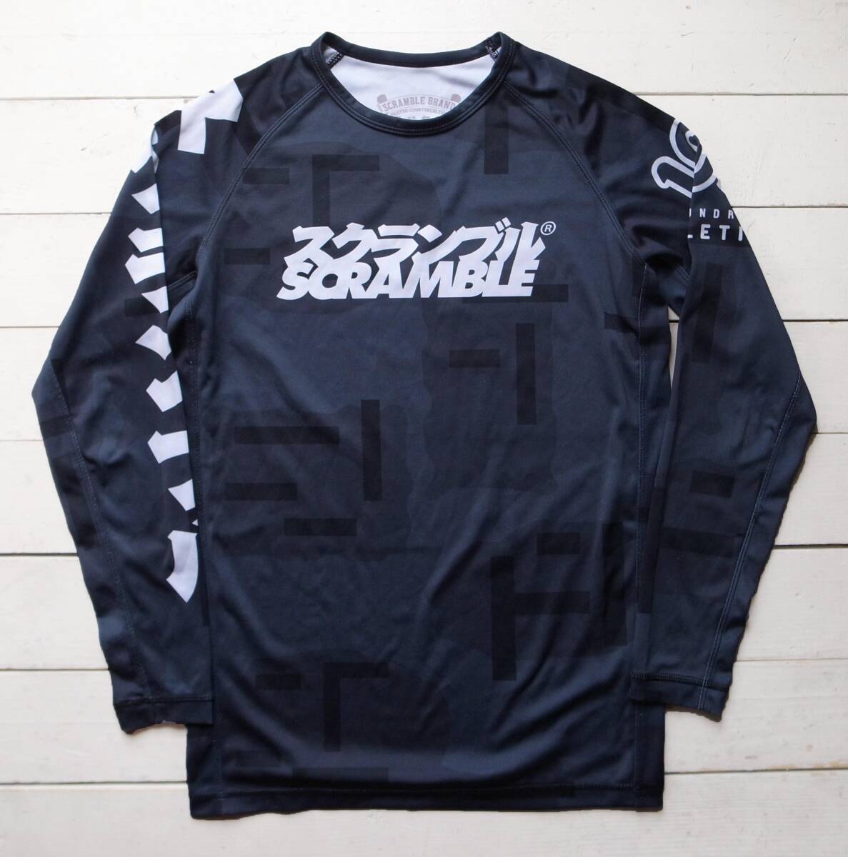 100ATHLETIC × SCRANBLE BRAND コラボ 長袖ラッシュガード L ワンハンドレッド スクランブル rrddw 格闘技 ロンT_画像1