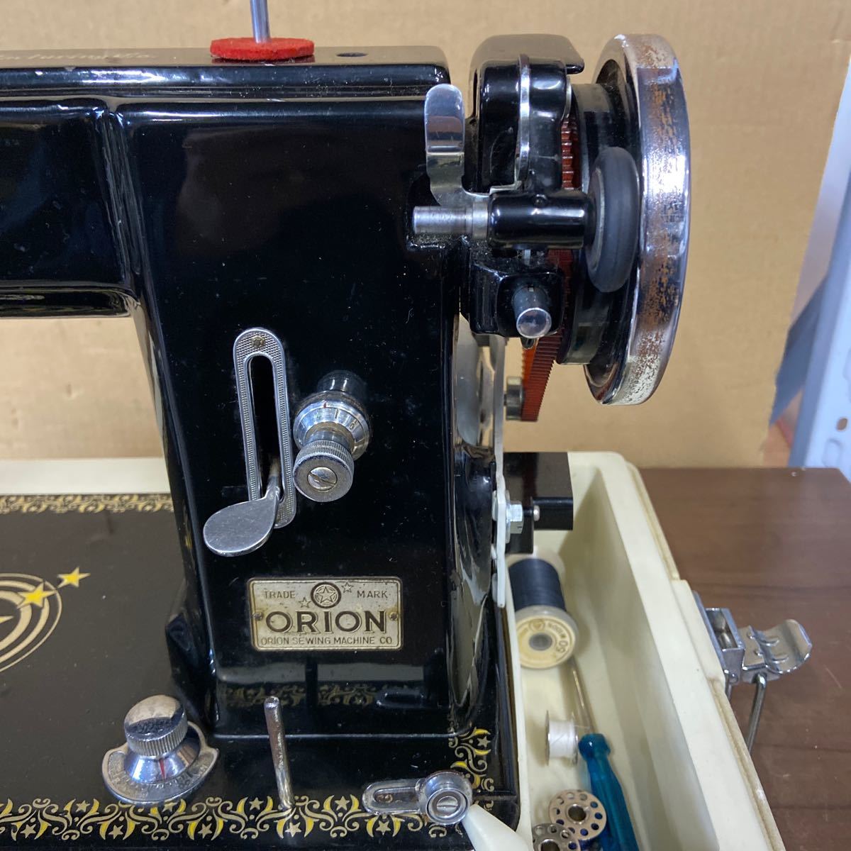 UTn315【現状品】オリオン ORION アンティークミシン ミシン SEWING MACHINE 昭和 レトロ_画像2