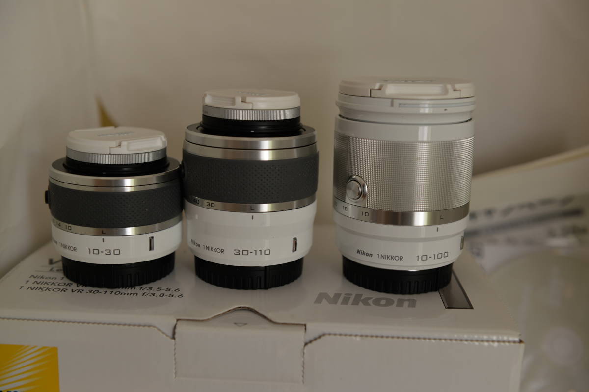 ニコン Nikon 1 V1 10-30mm 30-110mm ダブルズームキット＋10-100mmレンズ（ホワイト）_画像6