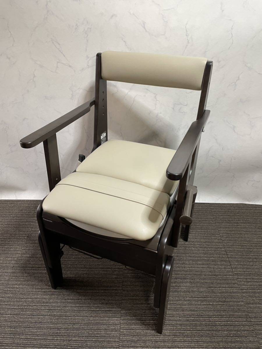 【極美品】展示品 Panasonic パナソニック ポータブルトイレ PN-L23218/脱臭あたたか便座 家具調トイレ 座楽 コンパクト 介護用品