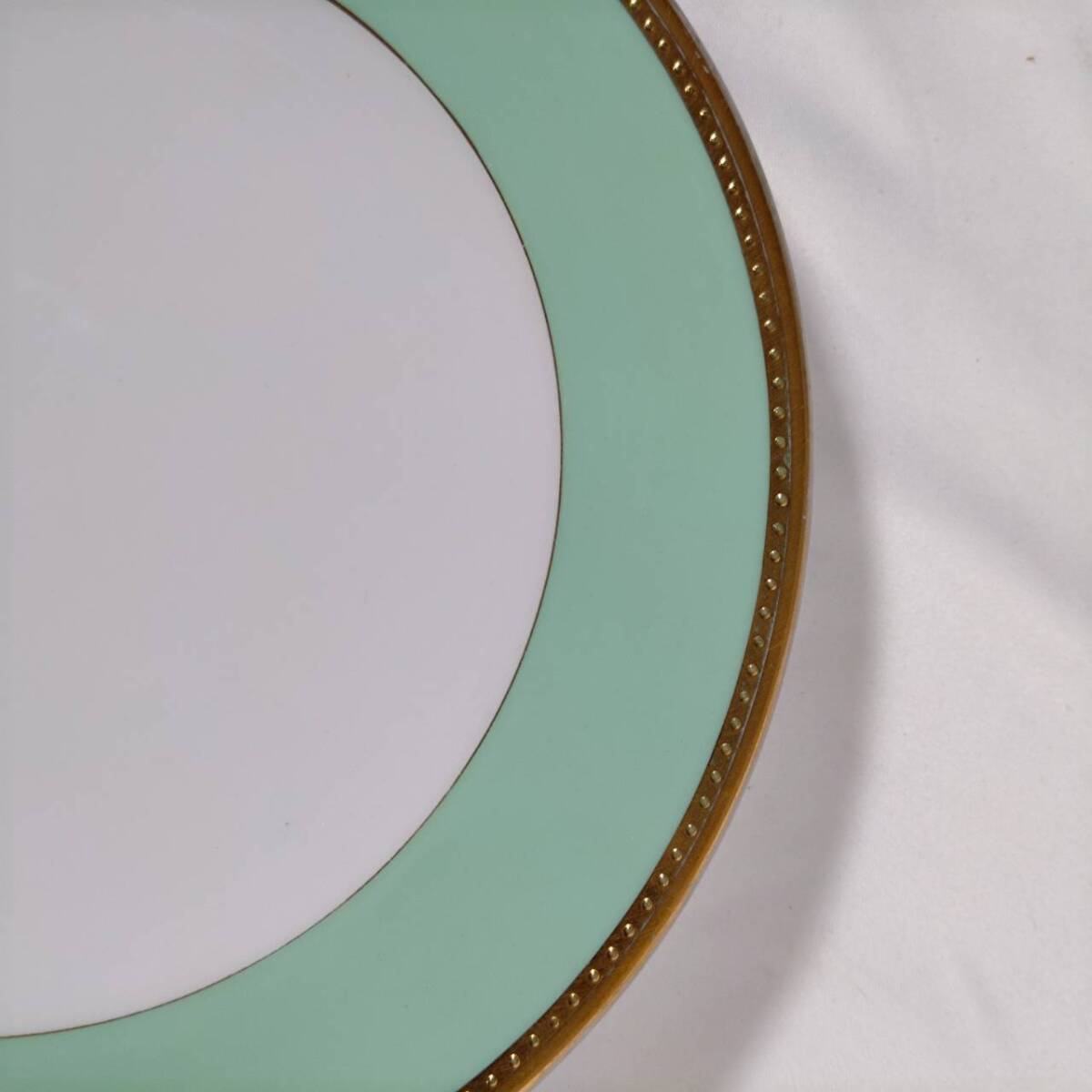 大倉陶園 高級シリーズ メイグリーン デザート皿 直径20㎝ 4枚 1595MAYGREEN お皿 食器 洋食器 1枚欠けあり KB2104_画像6