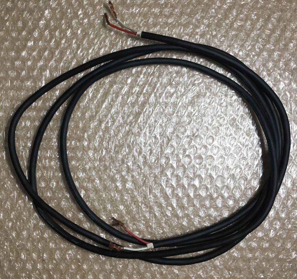 ○動作確認済み！ Harmonix tuned speaker cable 「 Harmonic-Strings HS-101 」 2本 ハーモニクス スピーカーケーブル 高級 スタジオ 音響_画像6