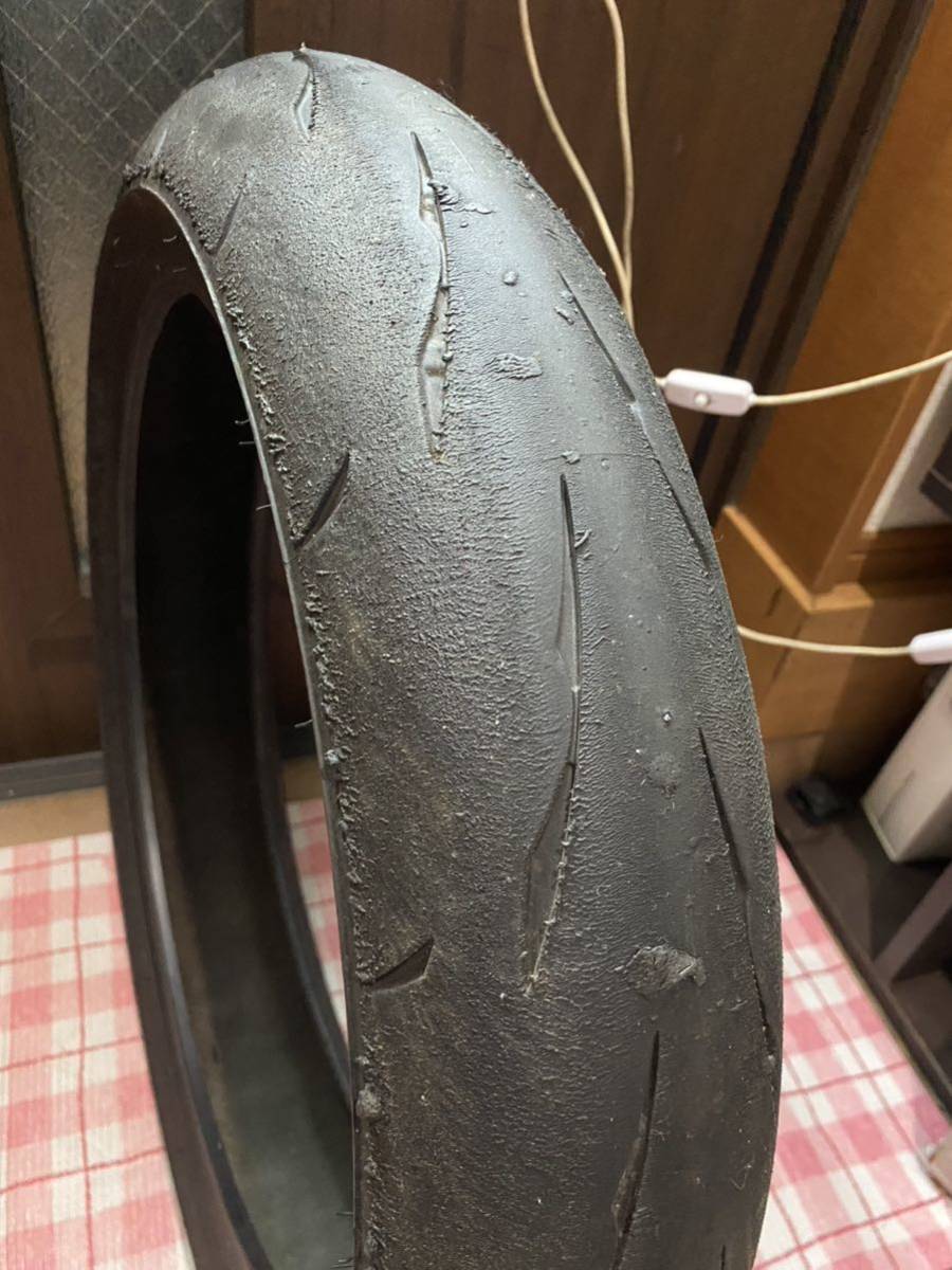 中古MCタイヤ 2022年製造 BRIDGESTONE BATTLAX RACING R11 MEDIUM 120/70R17 ブリヂストン バトラックス レーシング 120 70 17 2922 K4592_画像5