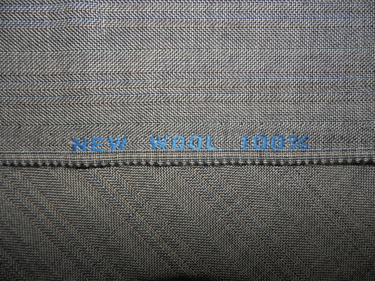 保管品新品★メーカー不明 日本製 高級スーツ生地 NEW WOOL 100% グレー系_画像3