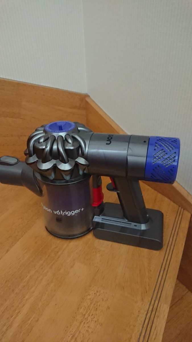 ダイソン dyson コードレスクリーナー V6 HH08 ジャンク_画像1