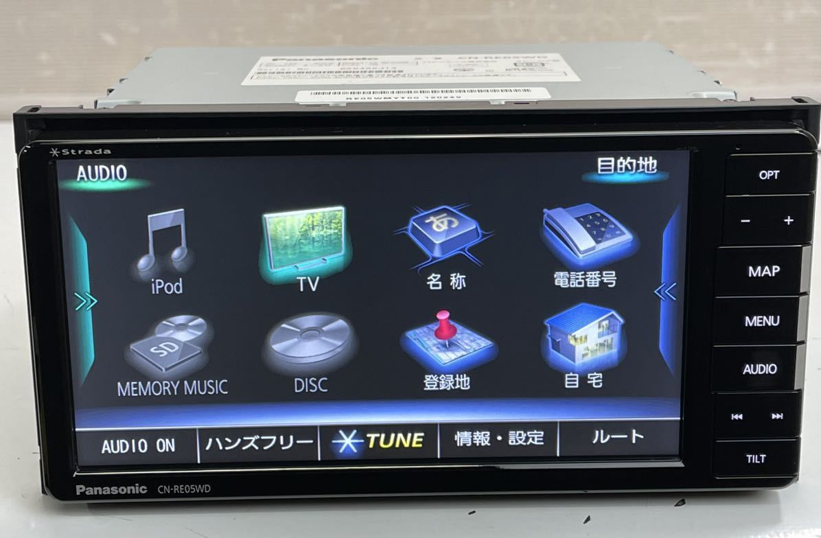 送料無料 Panasonic パナソニック メモリーナビ CN-RE05WD 地図データ 2018年 Bluetooth /フルセグ地デジ TV/DVD/iPod-iPhone (C211)_画像3