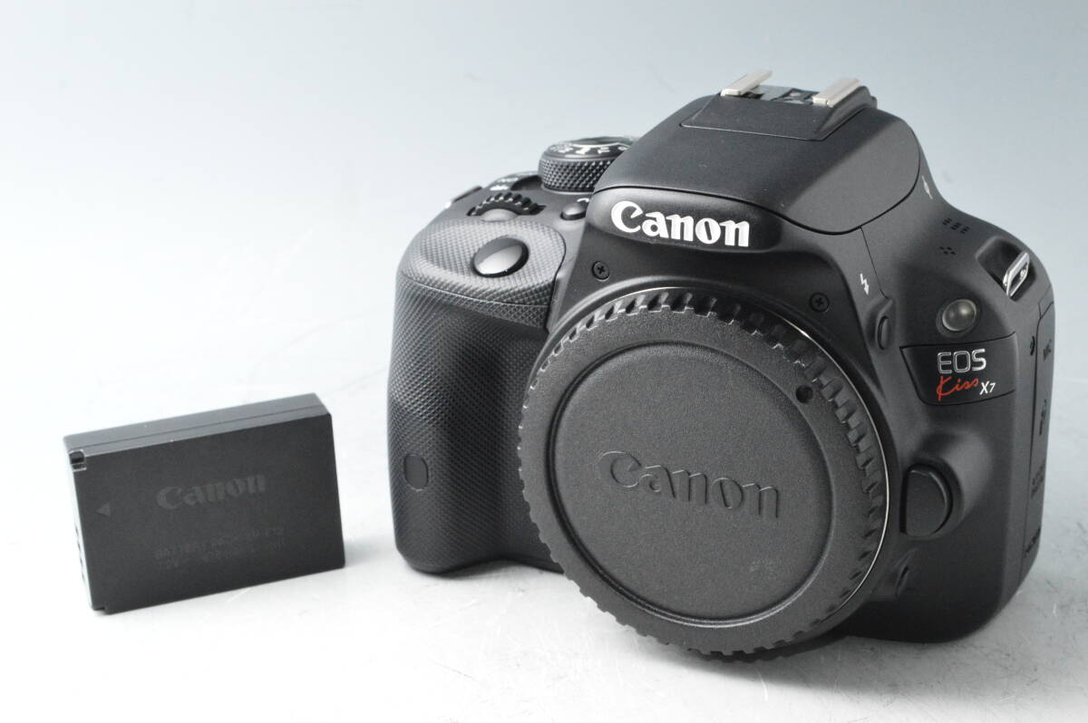 #a1221【外観美品】シャッター数14854回 Canon キヤノン EOS Kiss X7 ボディの画像1