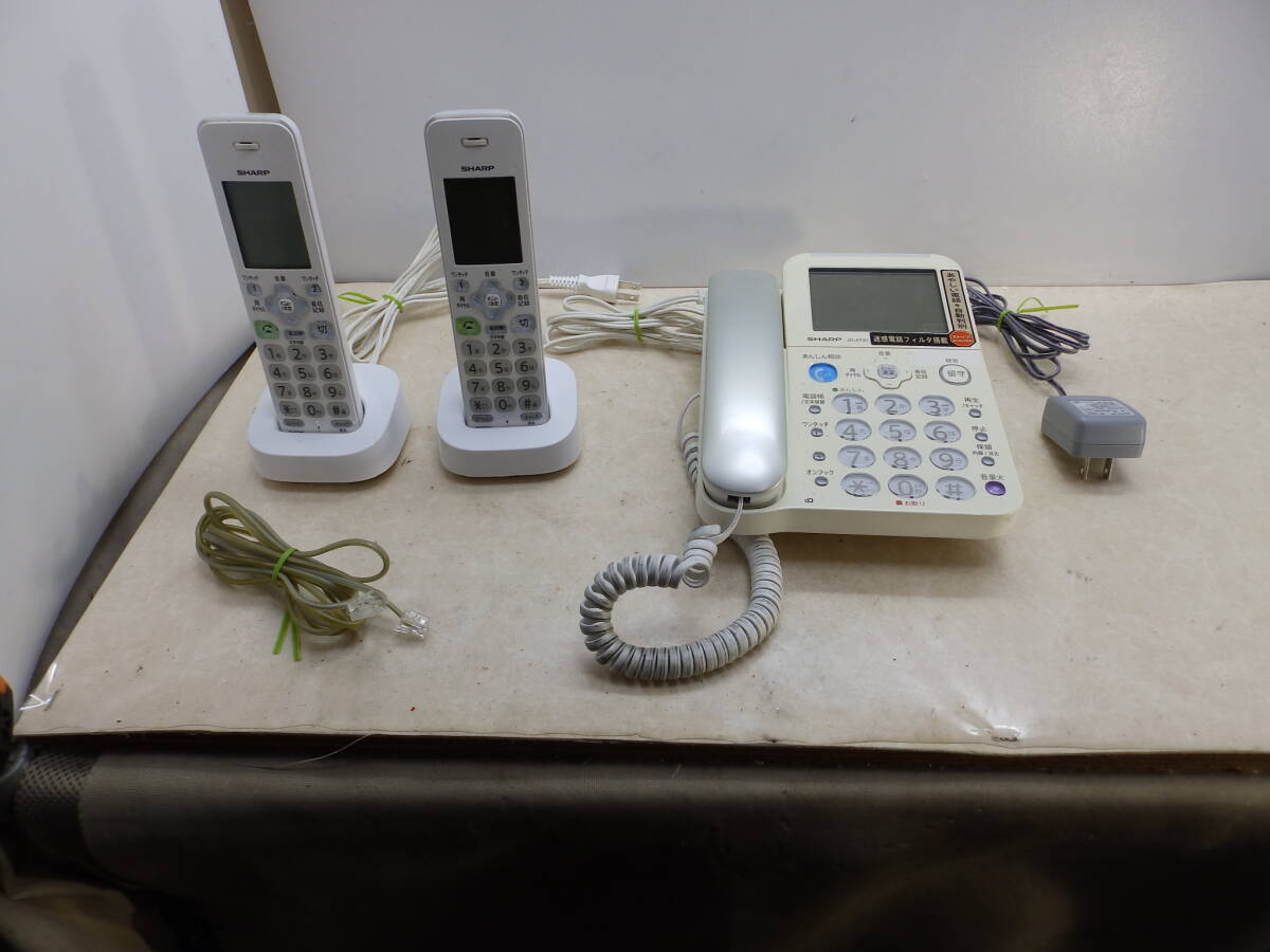 SHARP/シャープ デジタルコードレス電話機 子機1台付き 迷惑電話対策機能搭載 あんしんテレフォン JD-AT81CW モジュラーケーブル2m付 中古の画像2