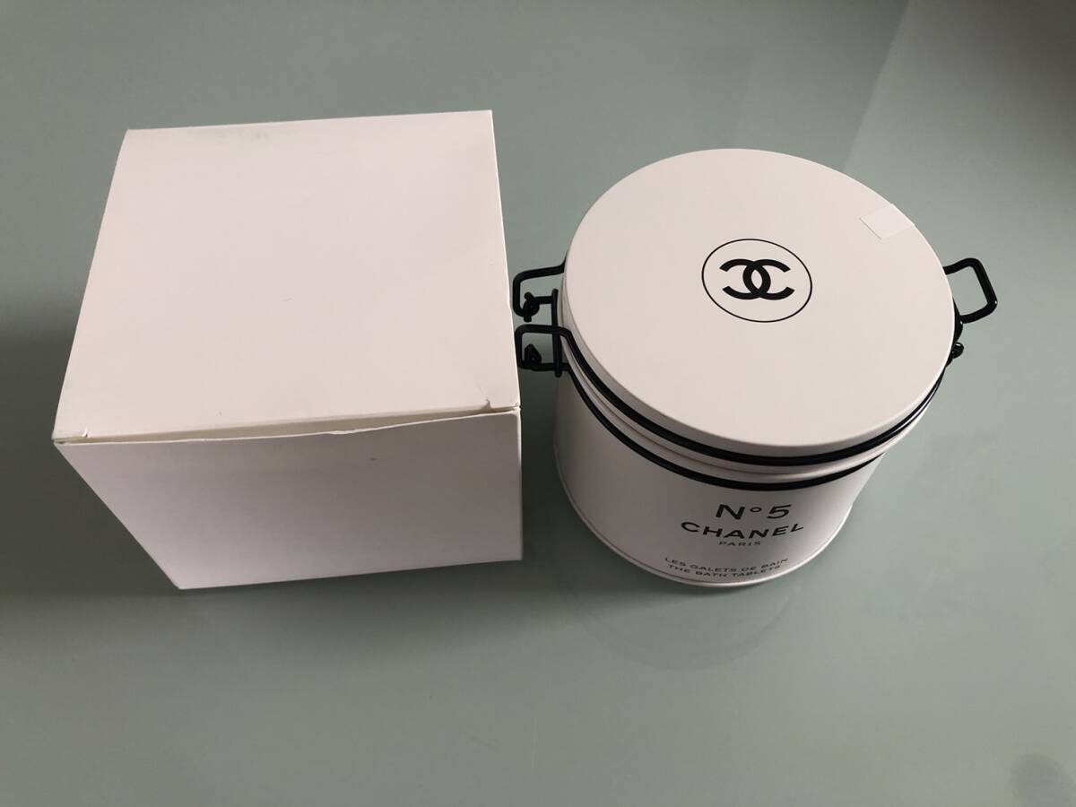 ■新品・未使用・未開封■CHANEL・シャネル No5 ザ バス タブレット 17g×10個 入浴剤 外箱有 (602-166)の画像1