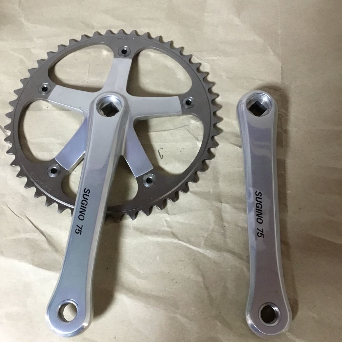 ＊F11 njs 刻印入り SUGINO SG75 スギノ ピスト クランク 172.5 チェーンリング SHIMANO デュラエース 48T 発送ゆうパック60_画像1